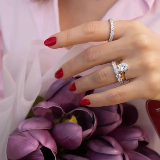 MOISSANITE